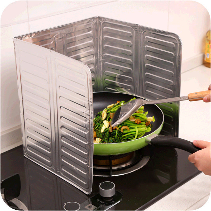 Kitchen Oil-Separating Aluminum Foil Plate Stove Creative Kitchen Supplies Cooking Heat Insulation Splash-Proof Baffle